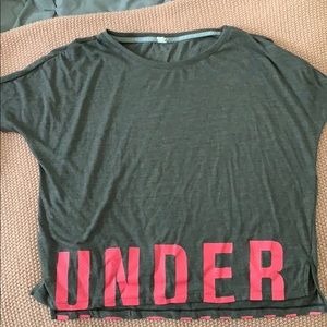 Loose under armour T-shirt